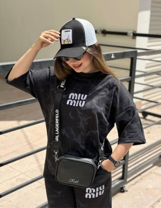 ست تیشرت شلوار miu